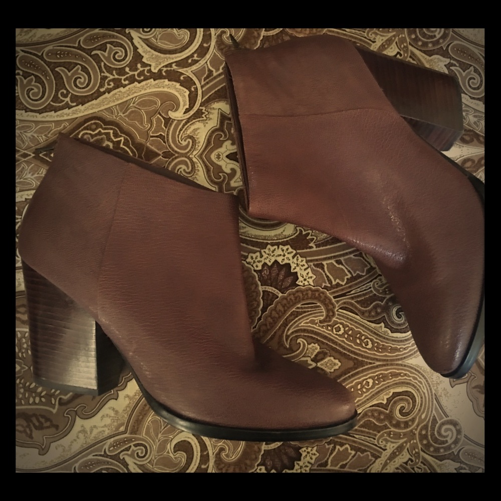 Cole Haan Boots!
